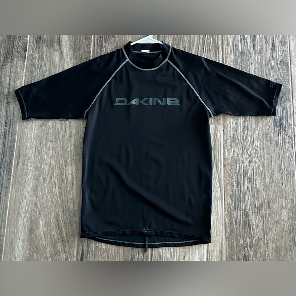 Dakine Men's Black Swim Shirt.